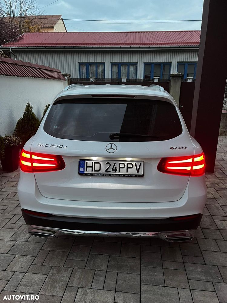 Mercedes-Benz GLC - 4