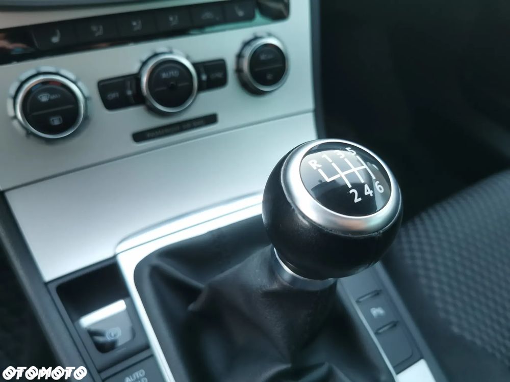 Volkswagen Passat Variant - 27