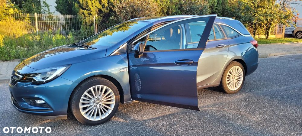 Opel Astra 1.4 T Elite - 1
