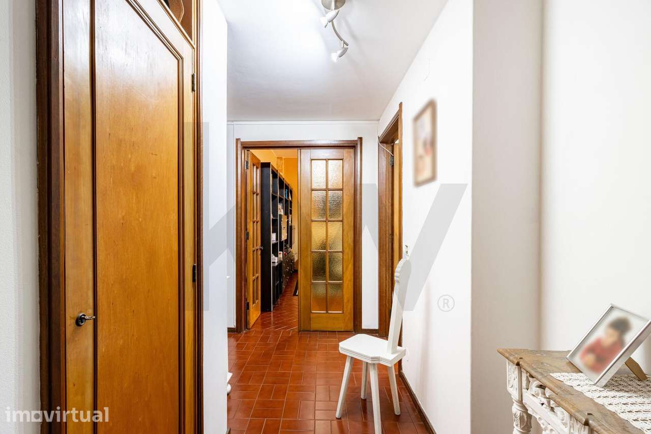 Fabuloso apartamento T3 + 1, situado na Avenida da República, em Vila - Grande imagem: 4/33