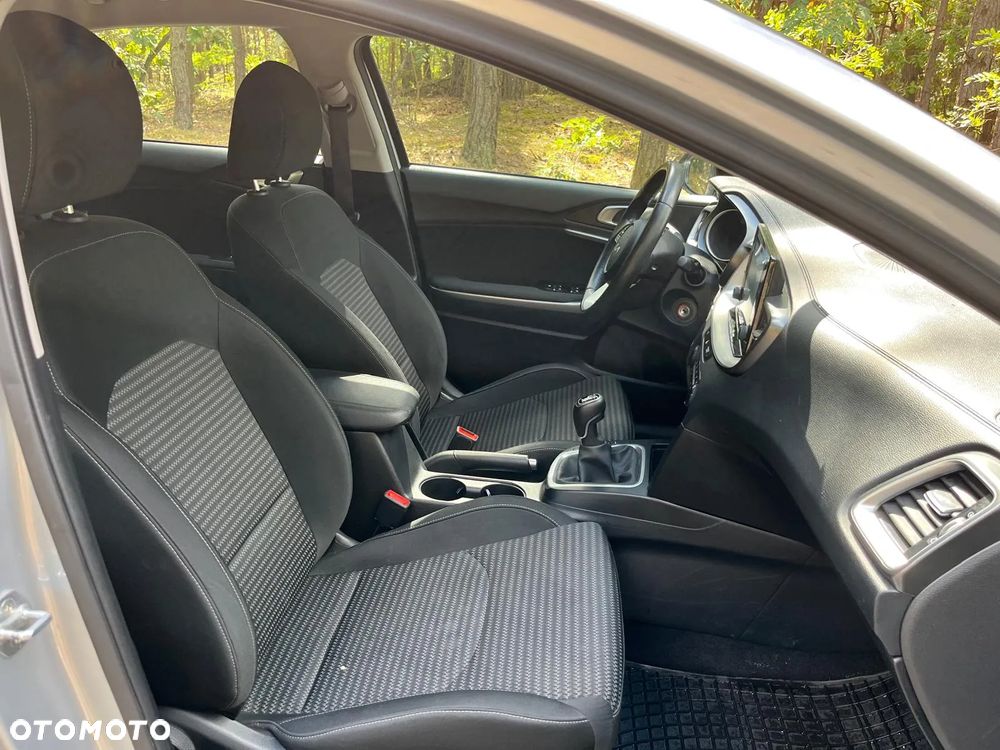 Kia Ceed 1.0 T-GDI M - 29