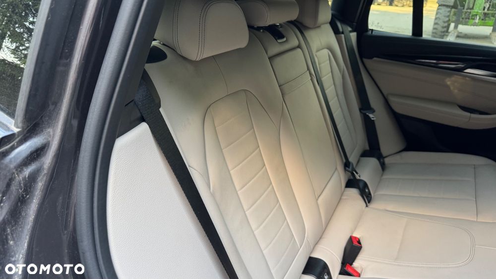BMW iX3 80kWh Impressive - 12