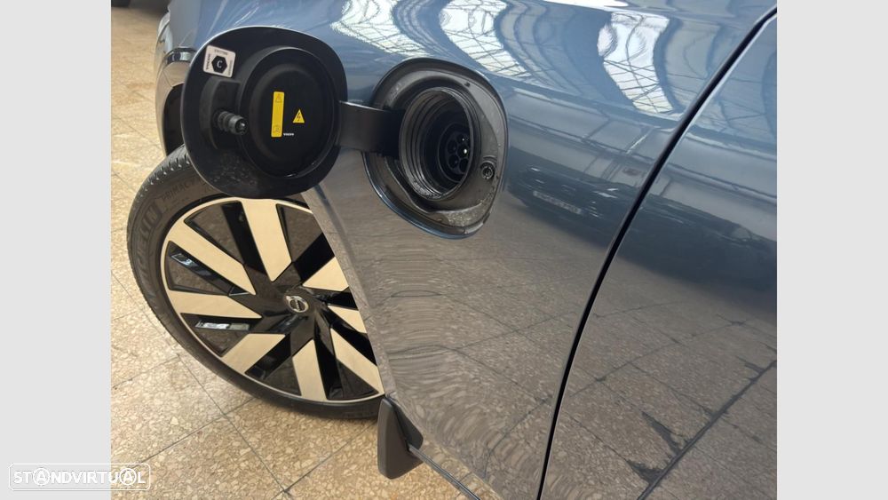 Volvo V90 2.0 T6 PHEV Plus Dark AWD - 26