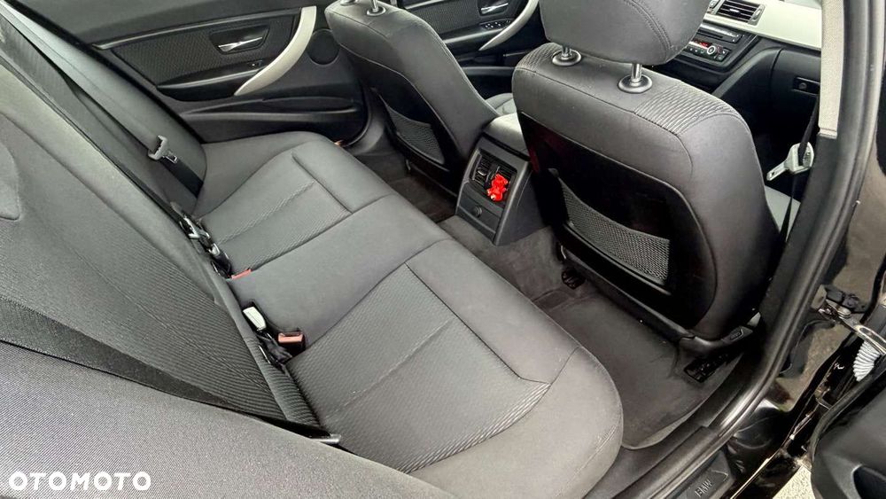 BMW Seria 3 316d DPF Edition Lifestyle - 27