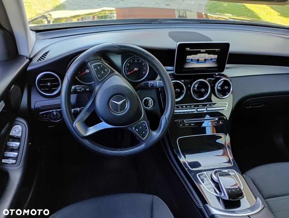 Mercedes-Benz GLC - 7