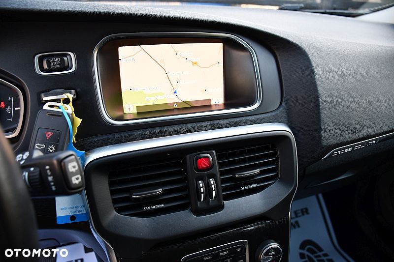 Volvo V40 Cross Country D2 Momentum - 13