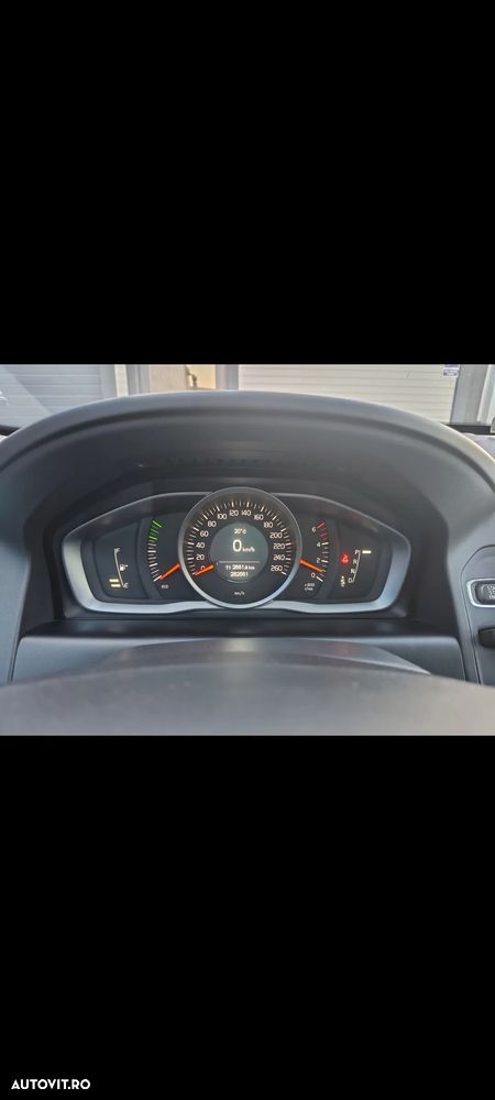 Volvo XC 60 D4 Geartronic Momentum - 4