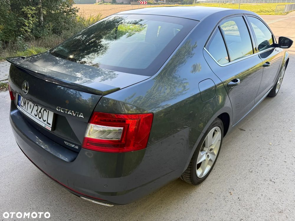 Skoda Octavia 2.0 TDI RS - 18
