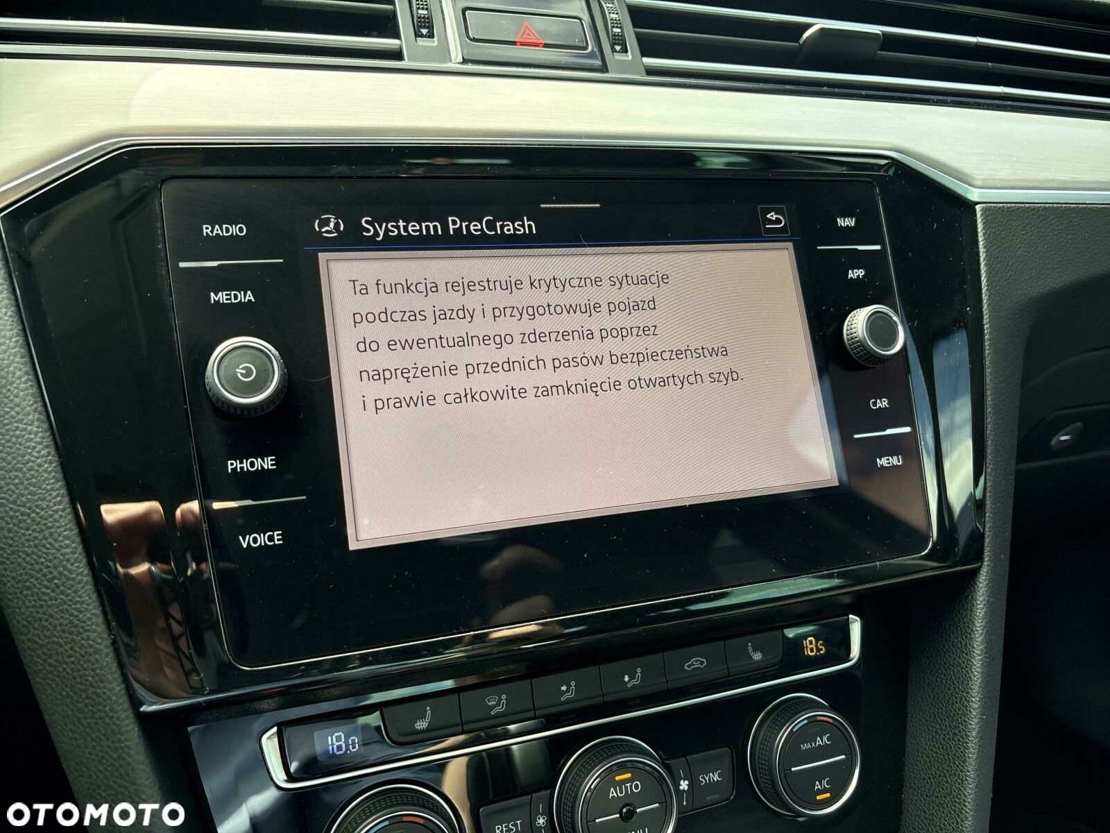 Volkswagen Passat 1.5 TSI EVO Elegance DSG - 28