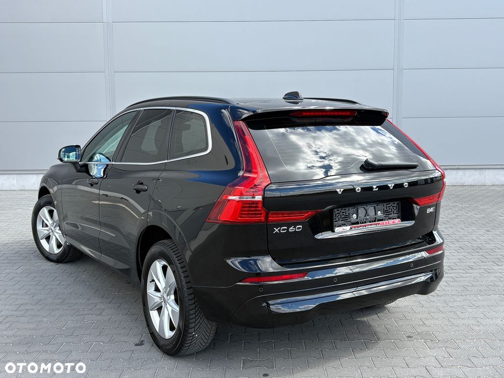 Volvo XC 60 B4 D AWD Geartronic Momentum Pro - 12