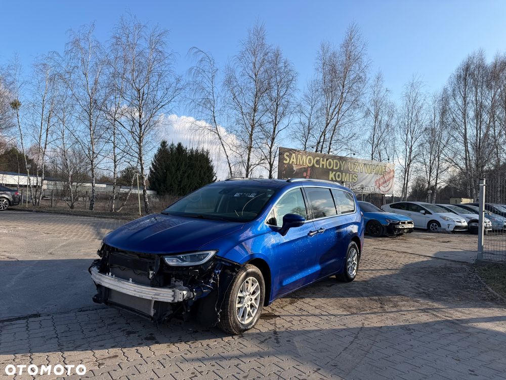 Chrysler Pacifica - 1