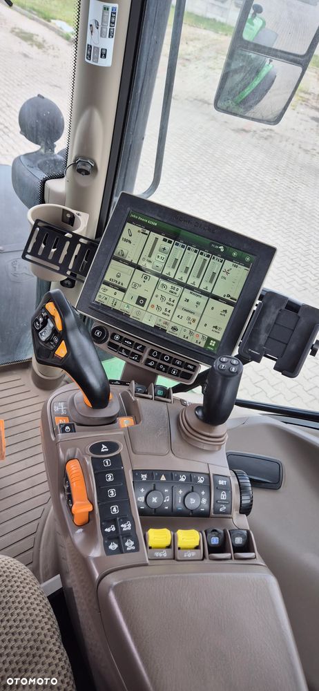 John Deere 6250R - 13