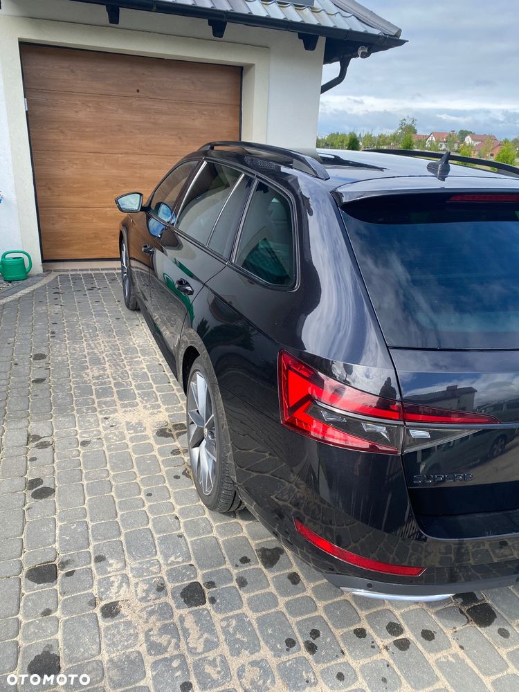 Skoda Superb 2.0 TDI SCR Sportline DSG - 19