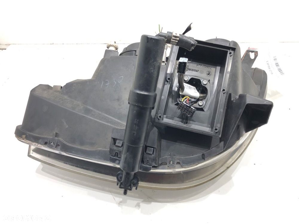 REFLEKTOR PRAWY PRZÓD XENON  CITROEN C5 I Break (DE_) 2001 - 2004 2.2 HDi (DE4HXB, DE4HXE) 98 kW - 3