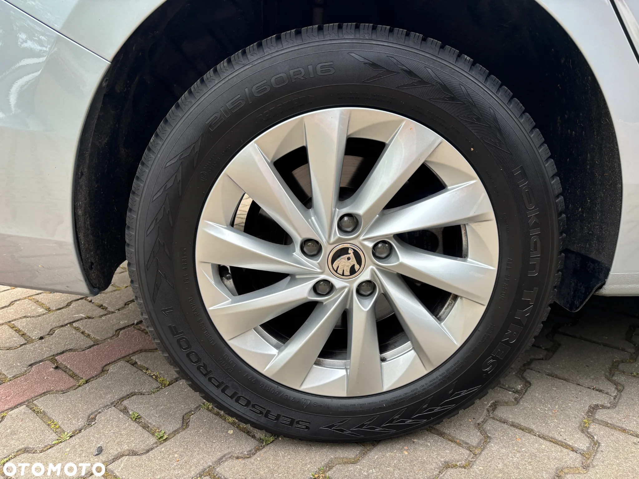 Skoda Superb 2.0 TDI SCR Essence DSG - 29