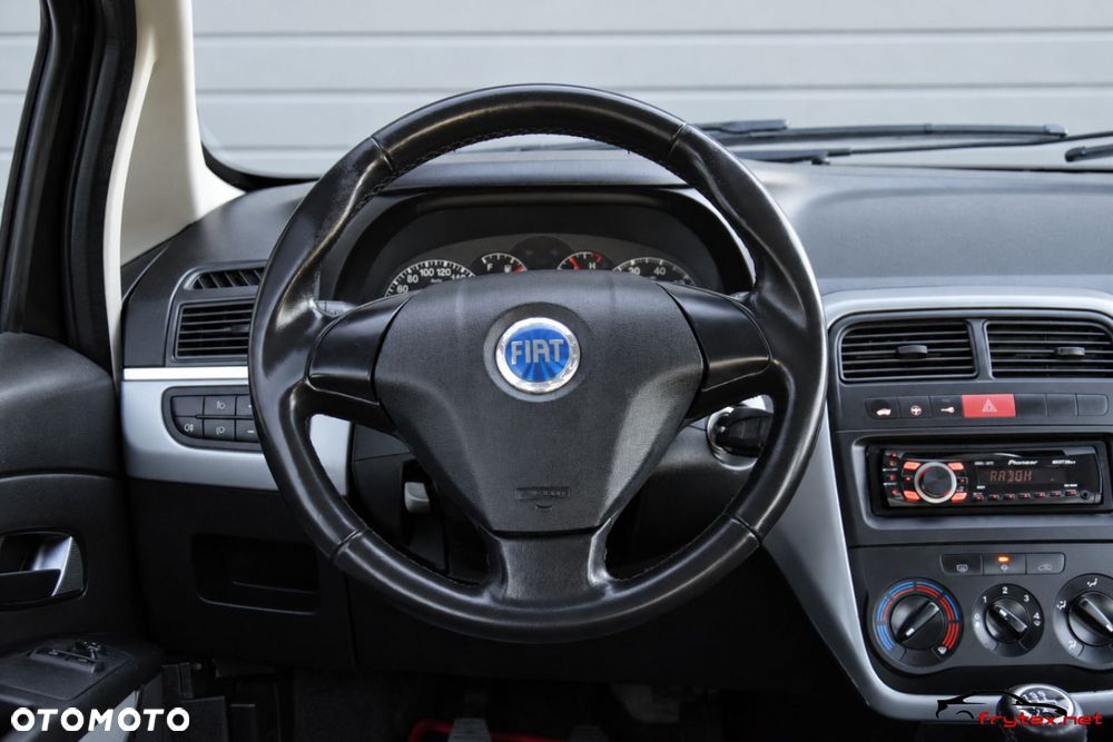 Fiat Grande Punto - 26