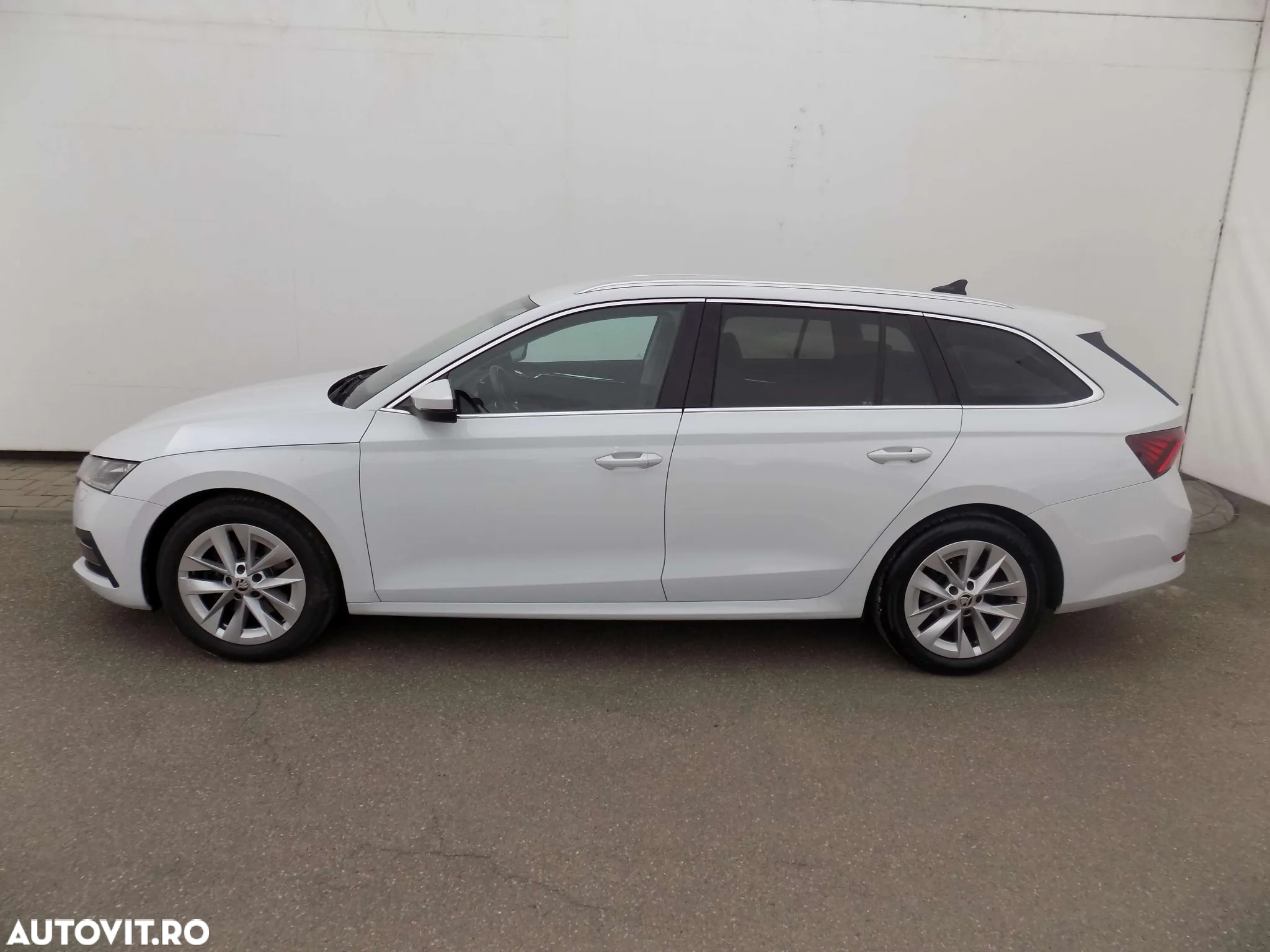 Skoda Octavia 2.0 TDI DSG Style - 2
