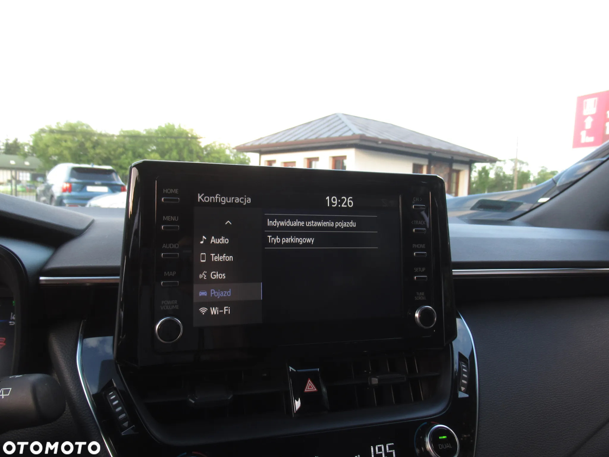 Toyota Corolla 1.8 Hybrid Active - 17