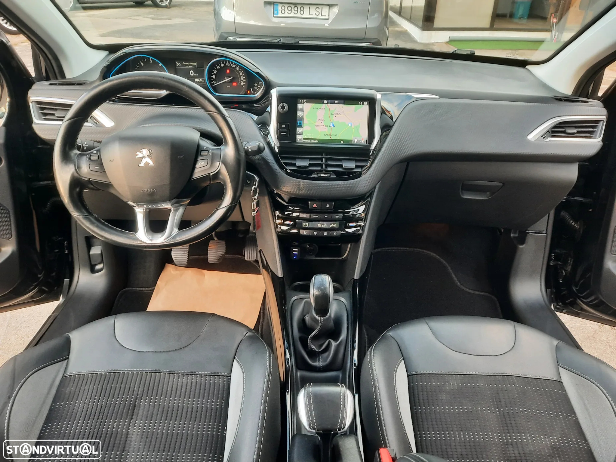 Peugeot 2008 1.6 BlueHDi Allure - 19