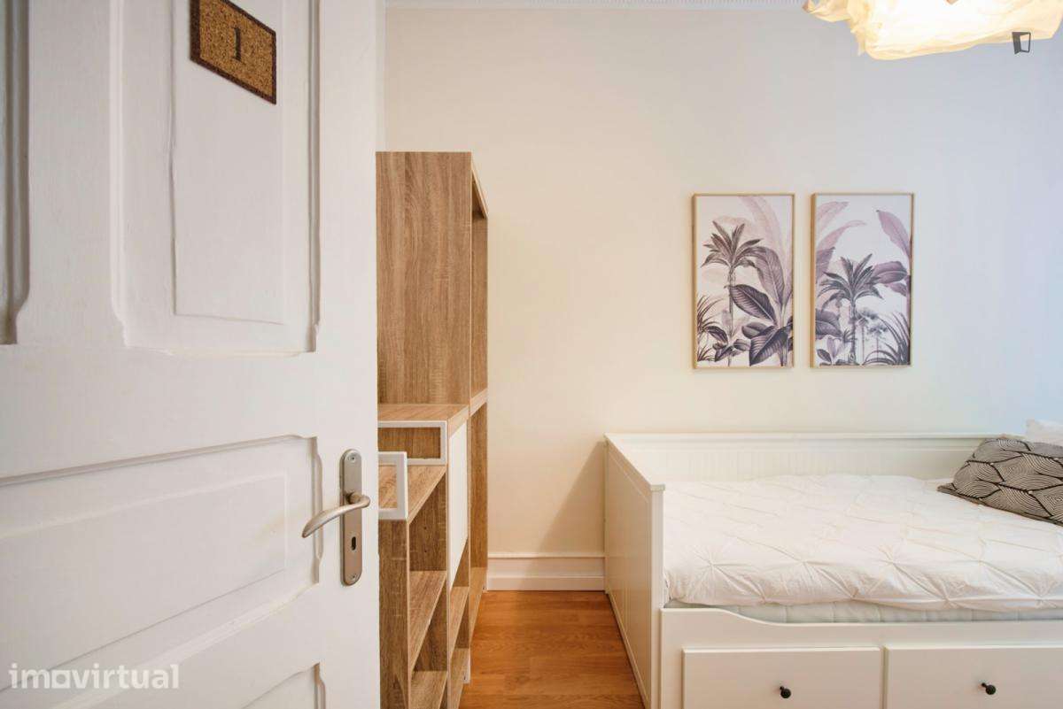 Quarto - localizado em Marquês de Pombal Lisbon - Grande imagem: 3/28