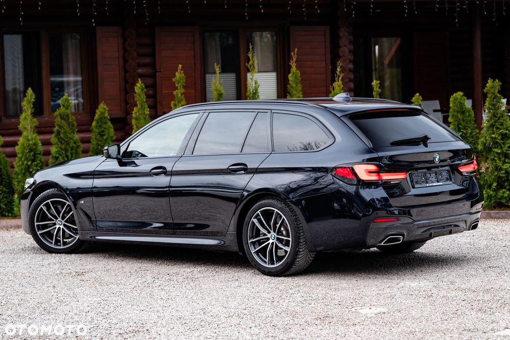 BMW Seria 5 520d M Sport - 12