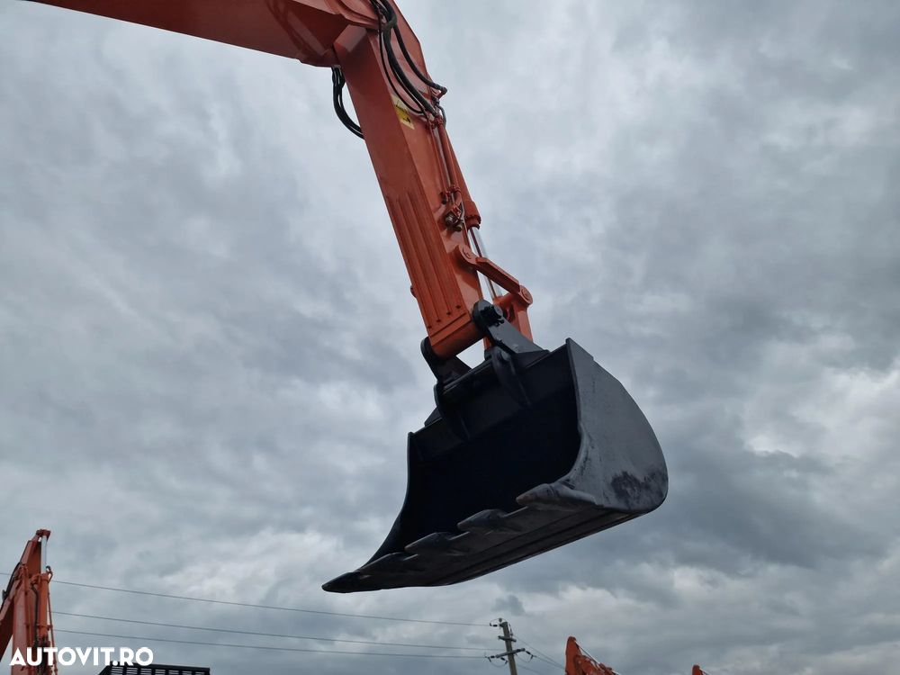 Hitachi ZX350LCN-6, 2018, 8.929h, INGUST 2,99m, CUPLA RAPIDA, cupa 2mc, ad sapare 8m, 2 inst hidr pe brate, ridica 20t, 3 camere, Masa operationala 36,5t, motor Isuzu 283CP, 3 pompe hidr,posibilitate leasing 3 ani, STARE FOARTE BUNA, PROMOTIE 99.000 EUR+tva - 29