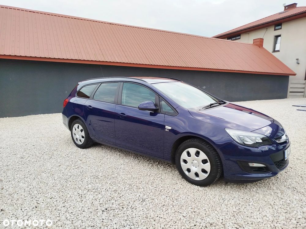 Opel Astra 1.4 Turbo 150 Jahre - 11