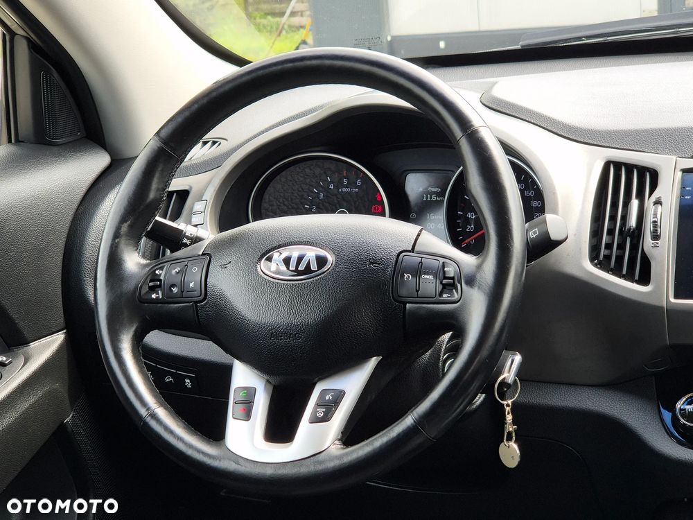 Kia Sportage 2.0 CRDI AWD Fifa World Cup Edition - 25