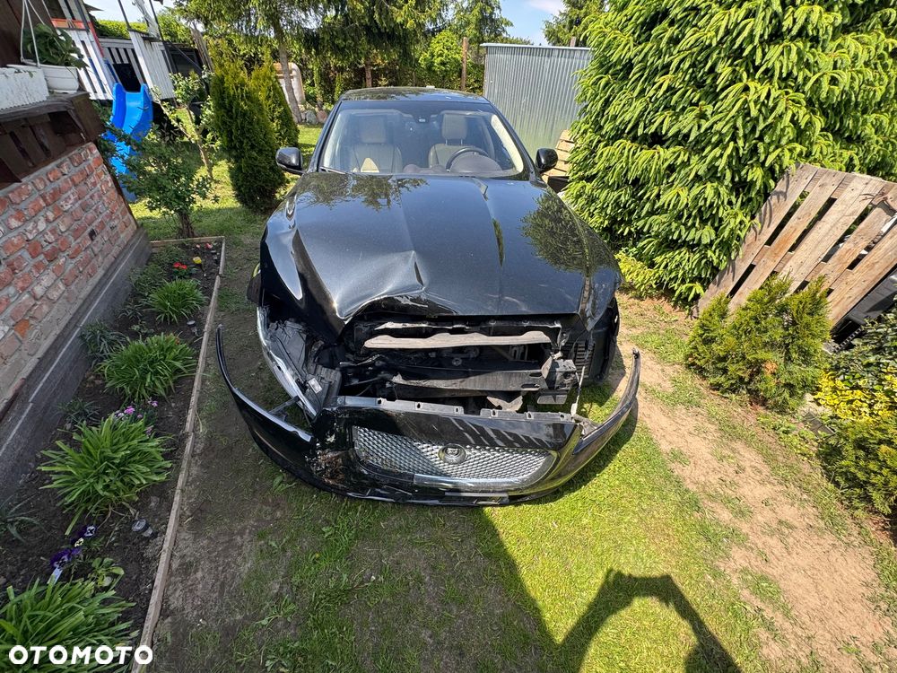 Jaguar XJ 3.0 D V6 LWB Premium Luxury - 5