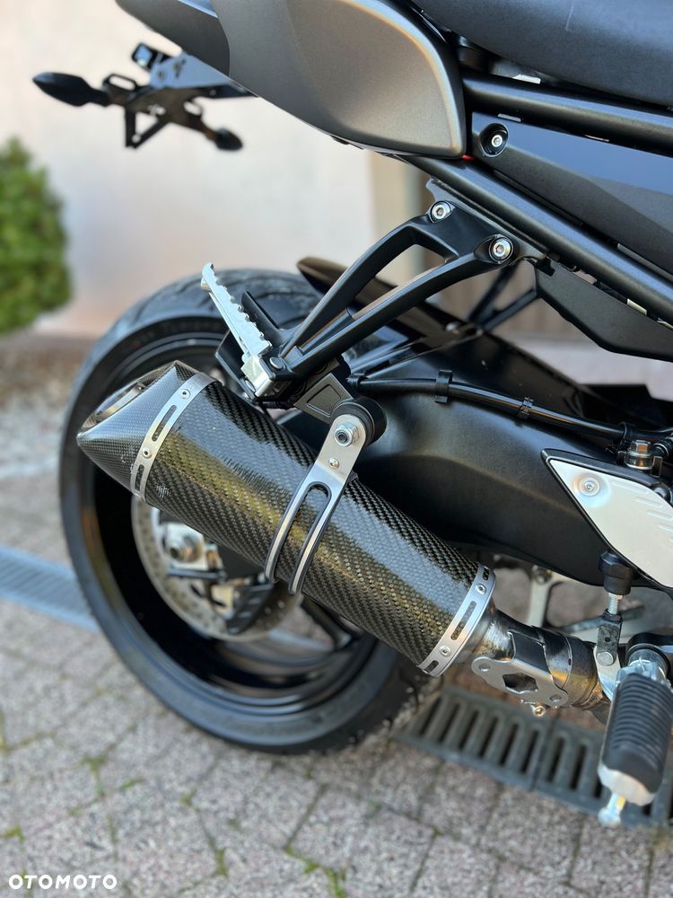 Yamaha FZ8 - 15