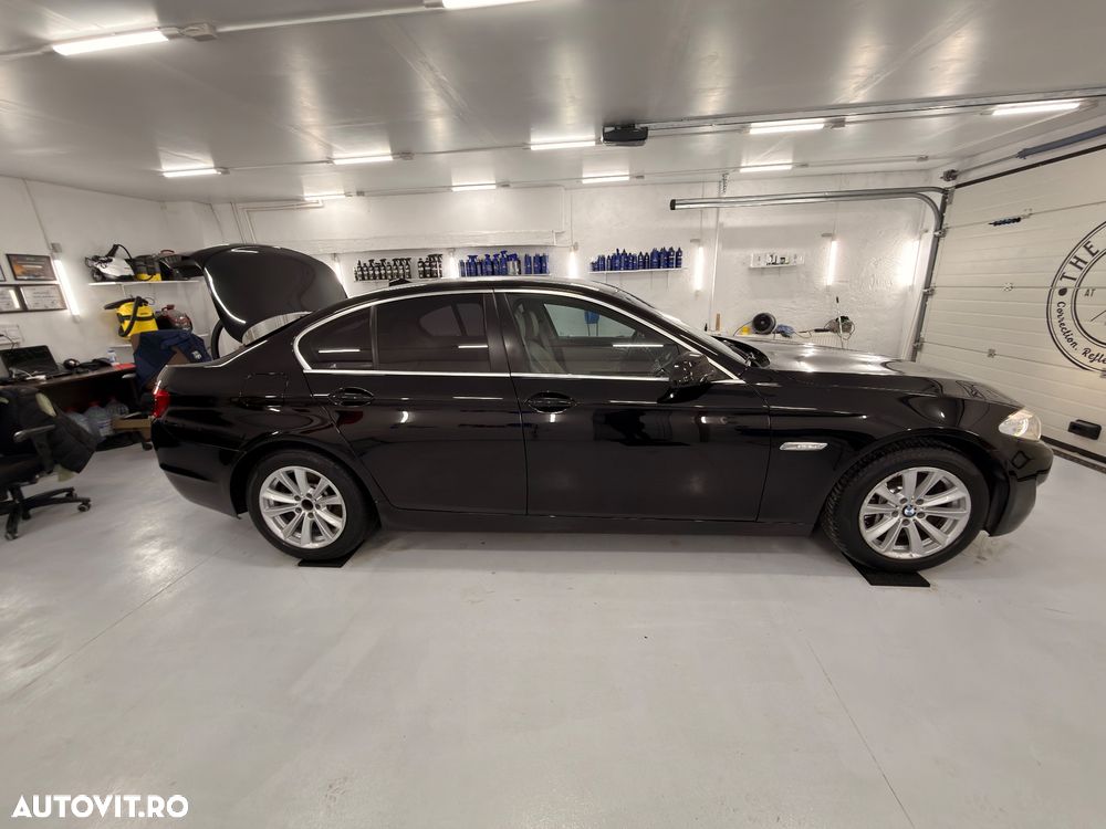 BMW Seria 5 525d xDrive AT - 6