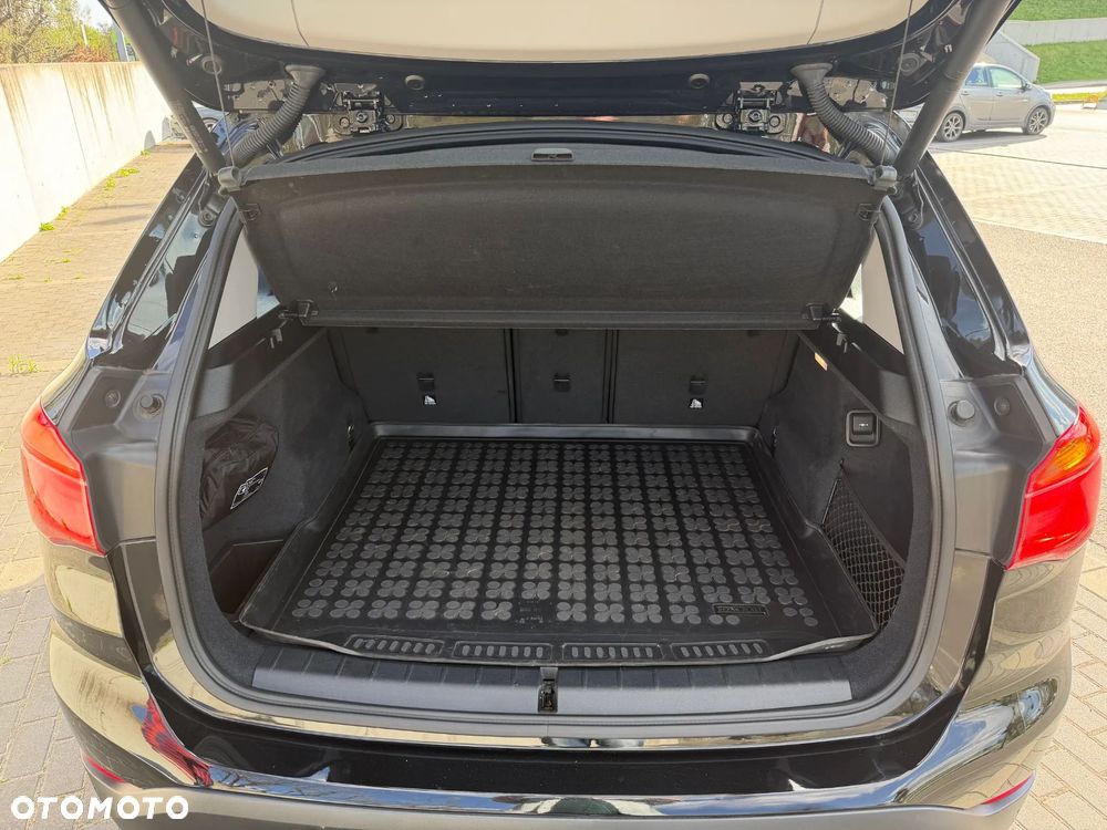 BMW X1 sDrive18i - 8