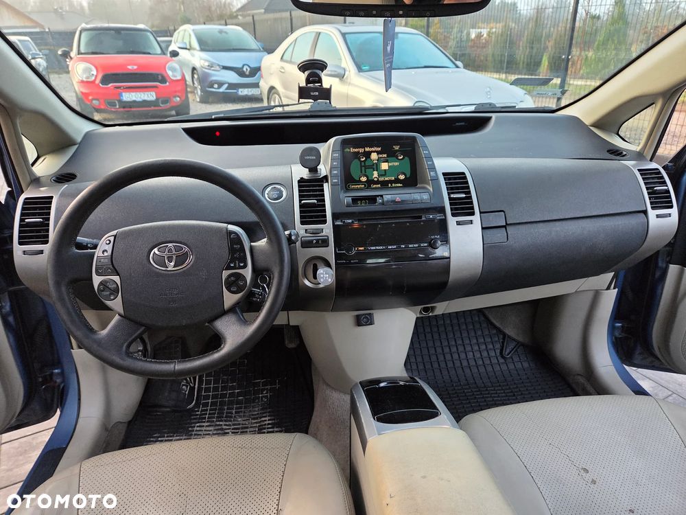 Toyota Prius 1.5 VVT-i Prestige - 22