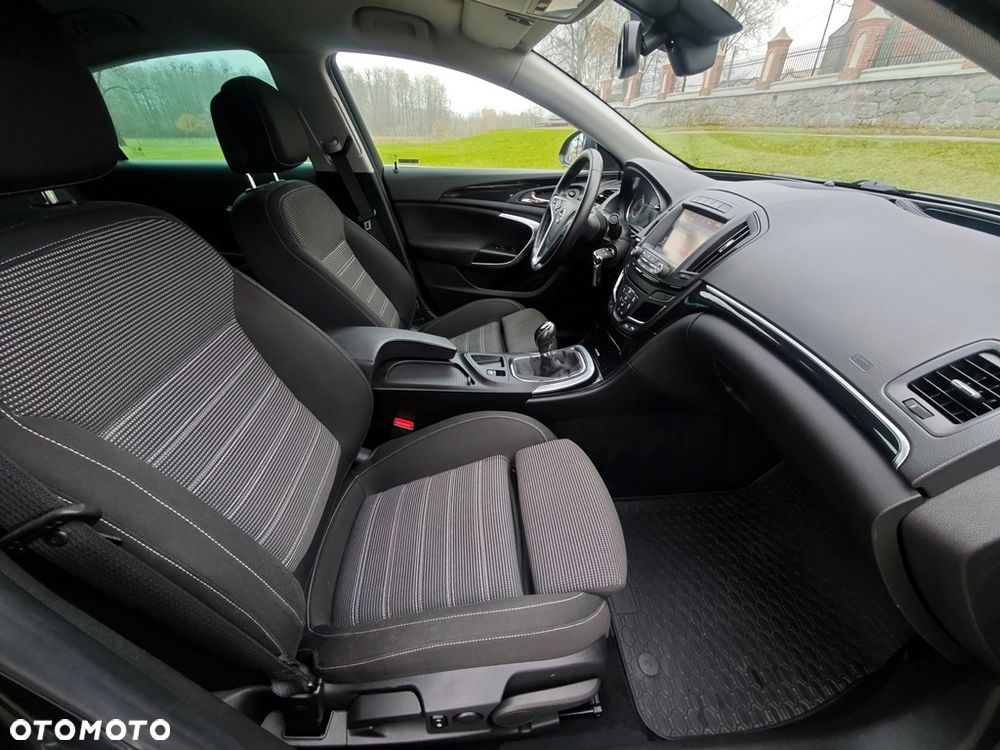 Opel Insignia - 32