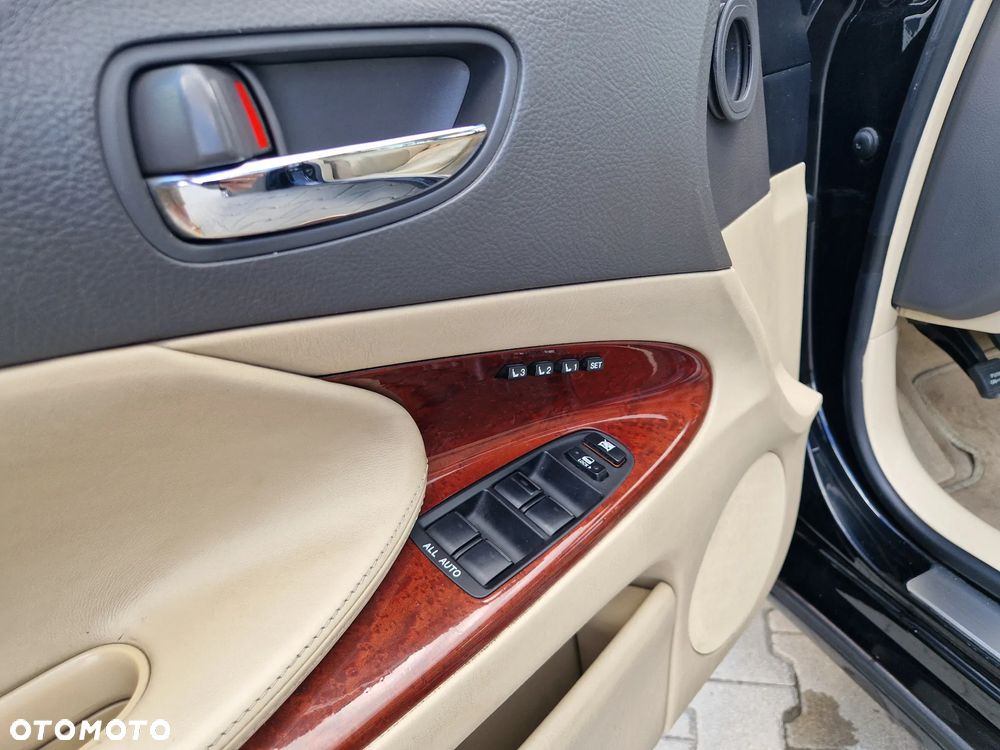 Lexus GS 300 Prestige - 8