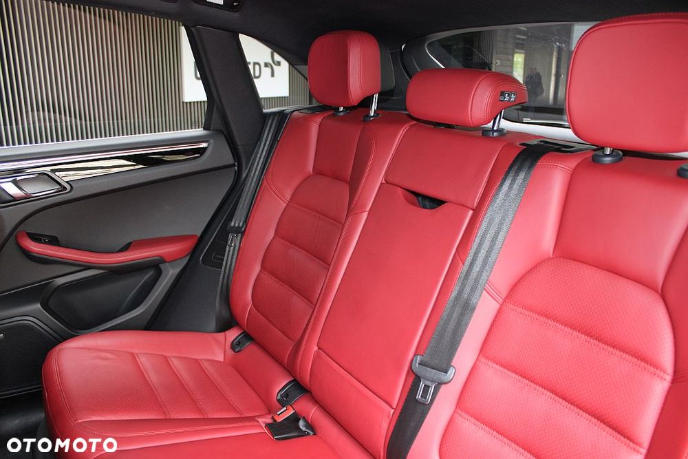 Porsche Macan - 16