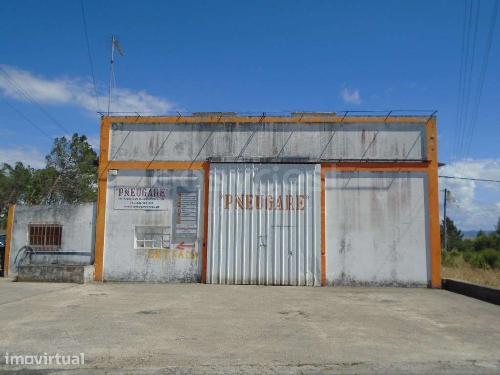 Armazém de atividade Industrial para recuperar em Pataias Gare - Grande imagem: 2/25