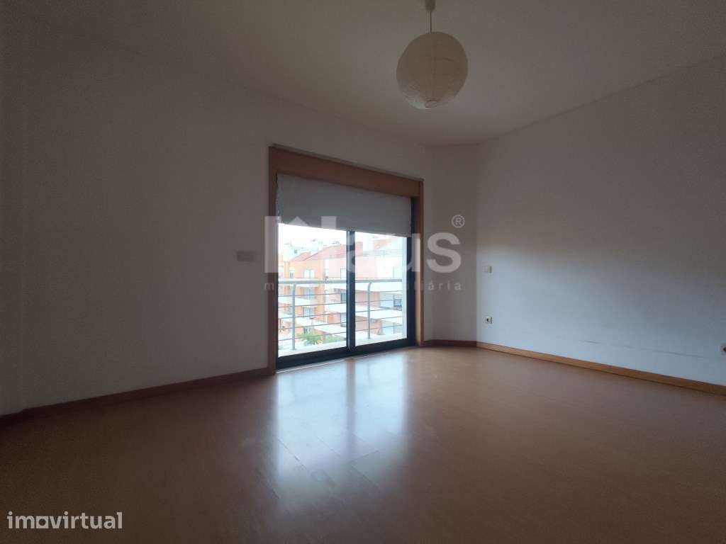 T3 com 2 lugares de parqueamento - Vila Serena - Grande imagem: 5/12