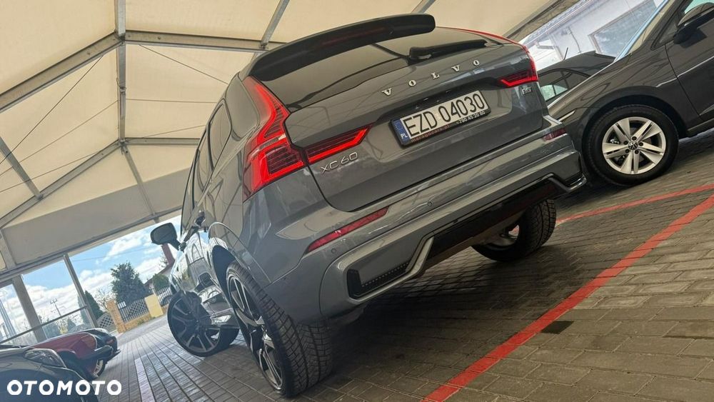 Volvo XC 60 B5 B AWD Ultimate Dark - 18