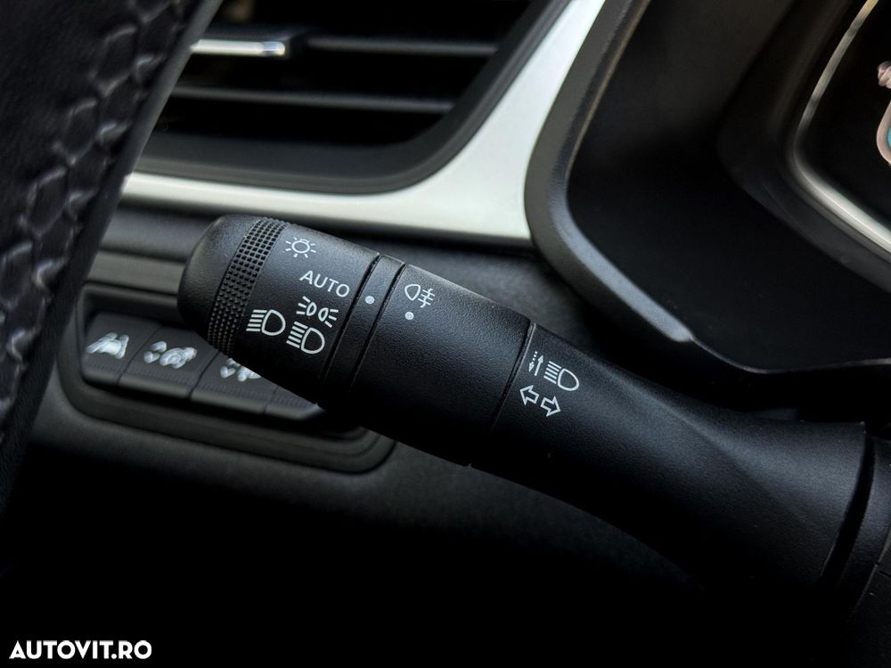Renault Captur - 23