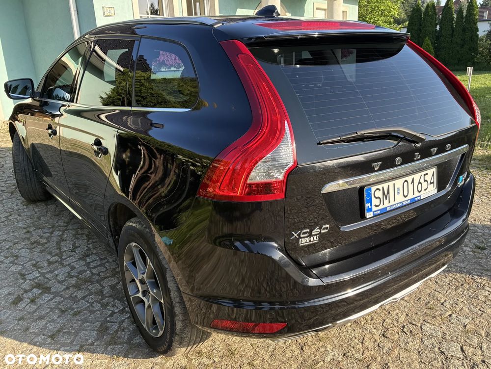 Volvo XC 60 D4 AWD Ocean Race - 4