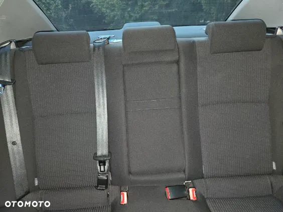 Toyota Avensis 1.8 Sol EU5 - 15