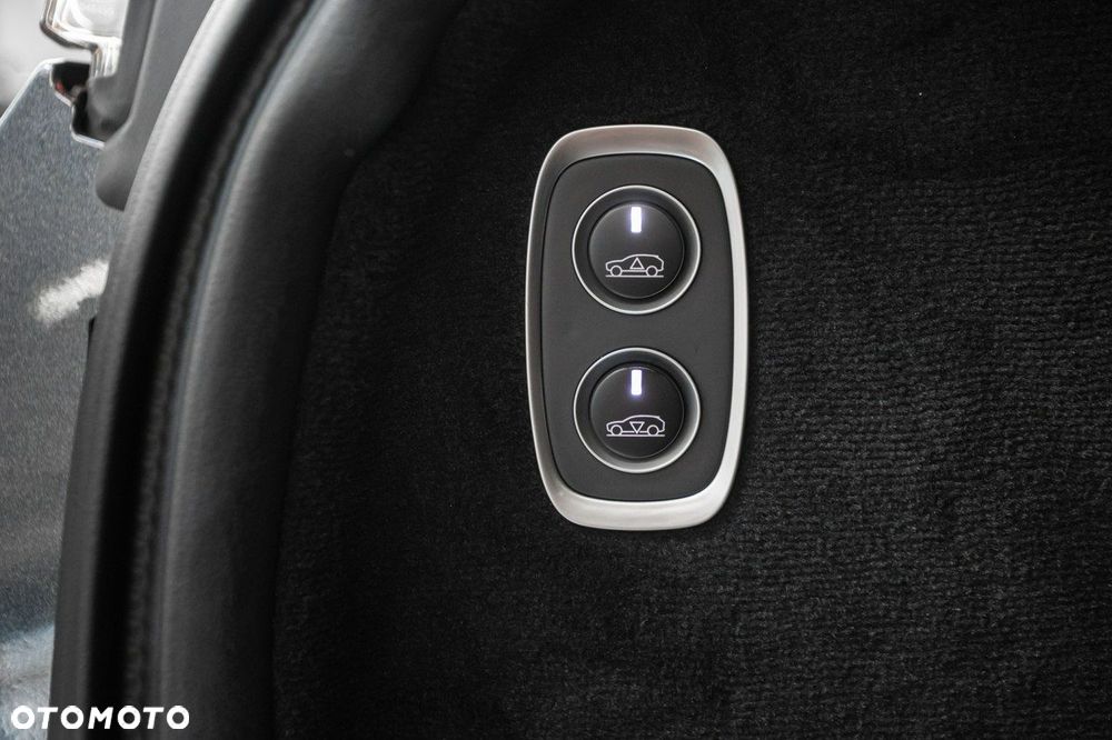 Aston Martin DBX Standard - 38