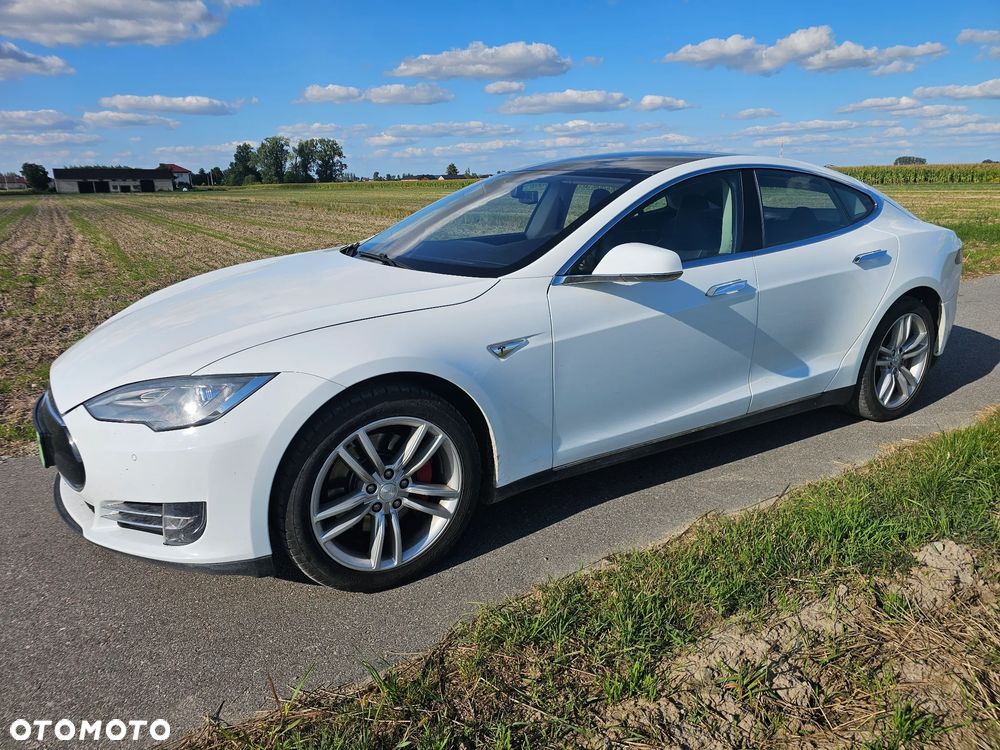 Tesla Model S 85 - 2