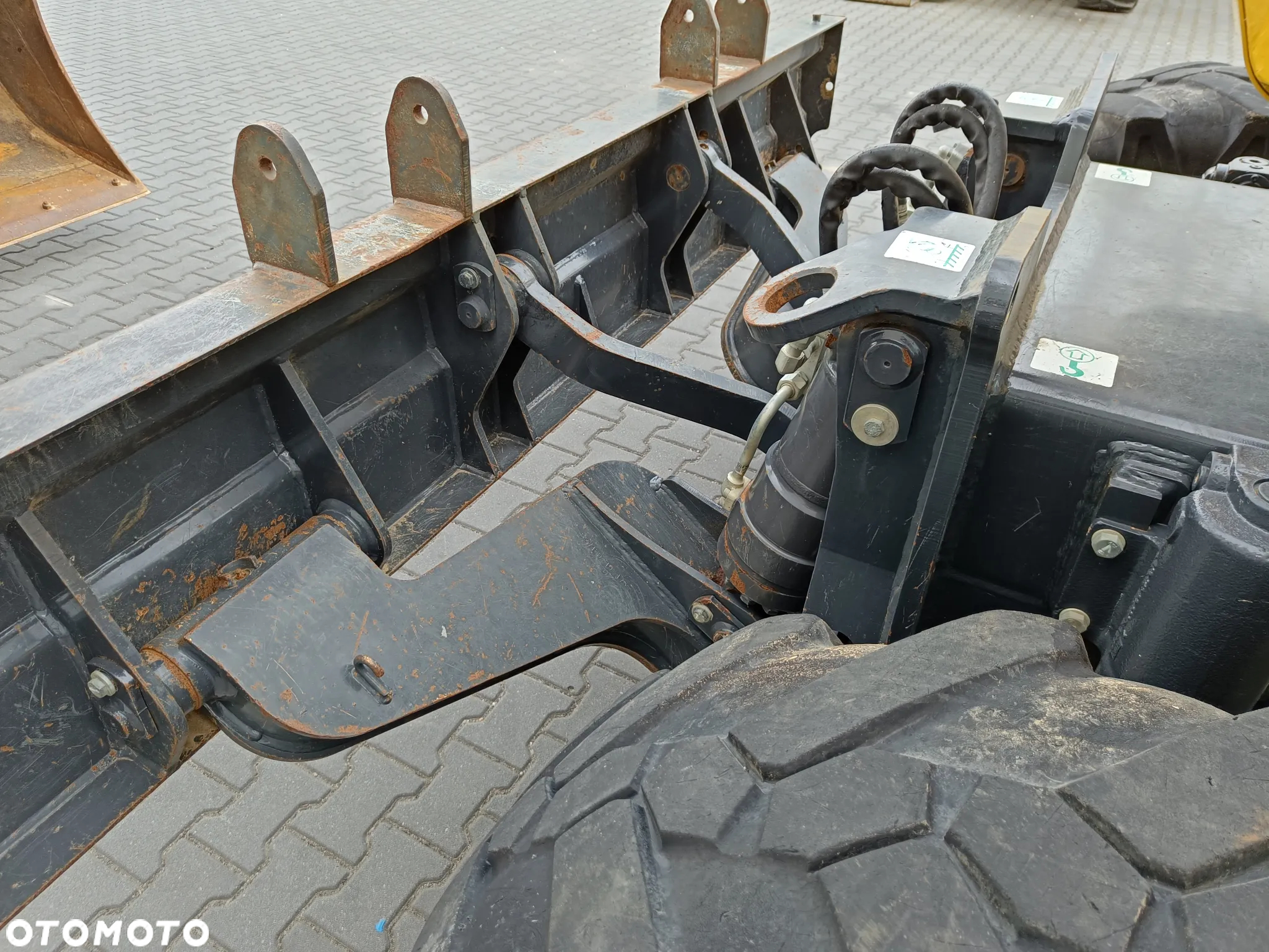 Komatsu PW118MR-11 - 13