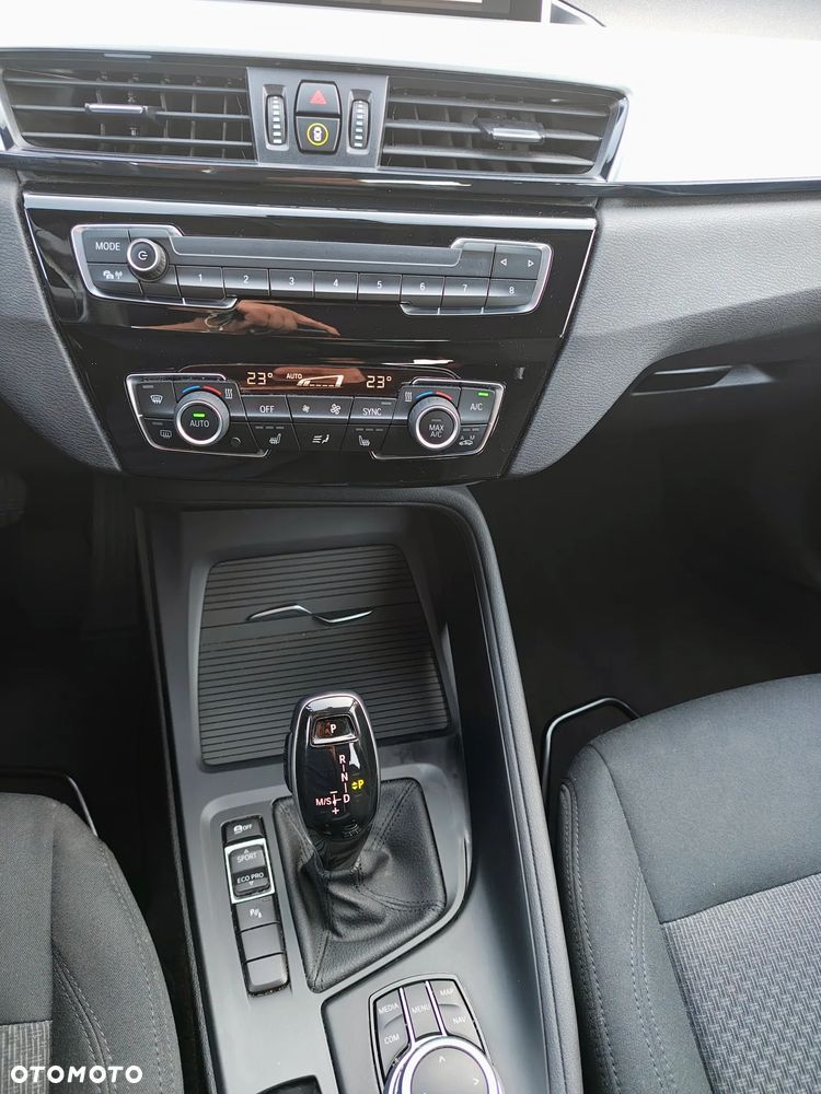 BMW X1 sDrive16d - 14