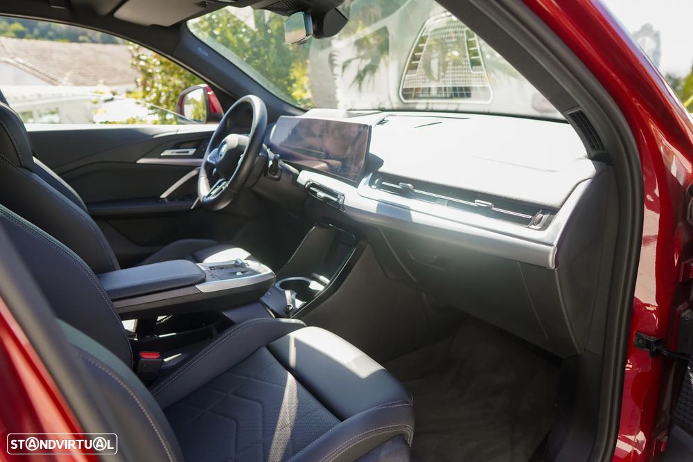 BMW iX2 eDrive20 Pack Desportivo M - 23