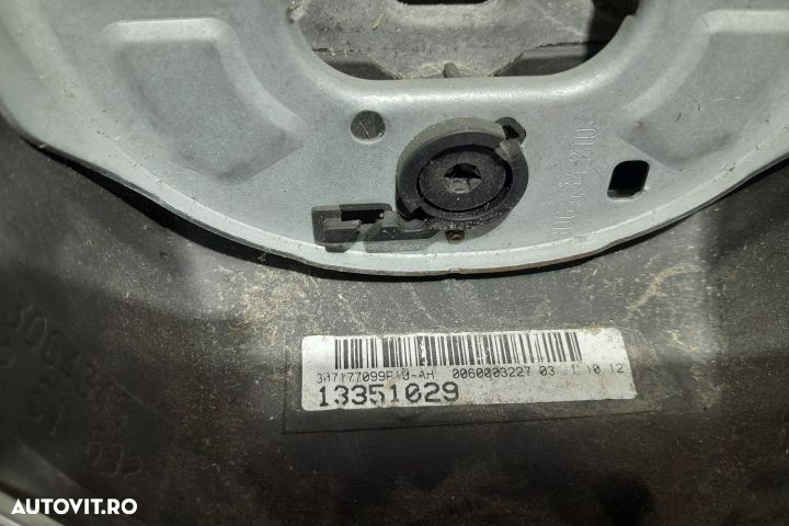 Volan cu comenzi 13351029 Opel Astra J [facelift] [2012 - 2018] Sport - 3