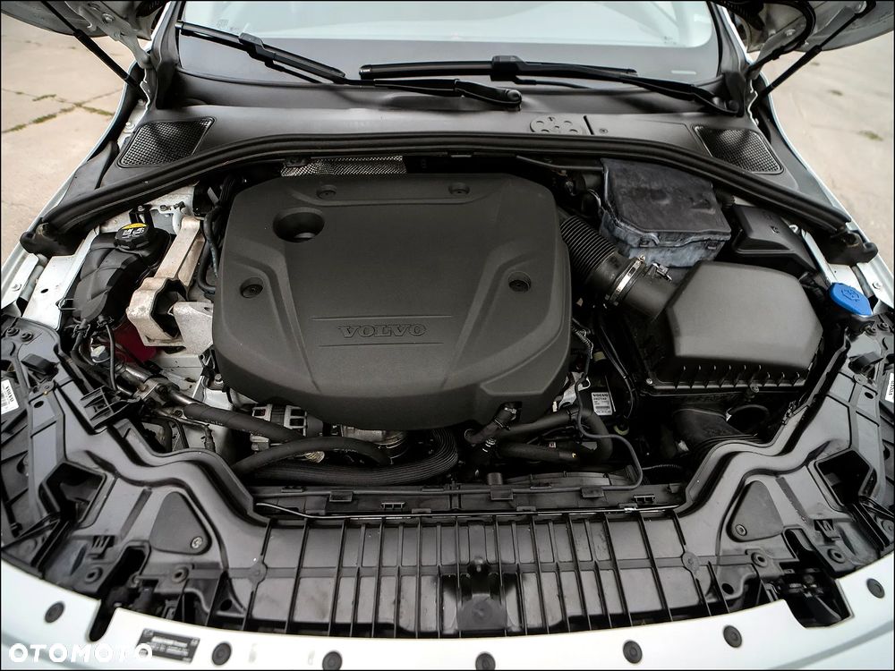 Volvo V60 Cross Country - 39