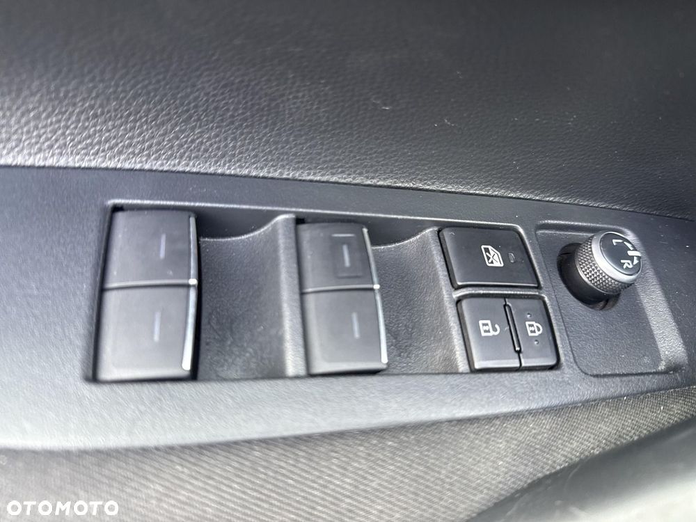 Toyota Corolla 1.8 Hybrid Comfort - 20